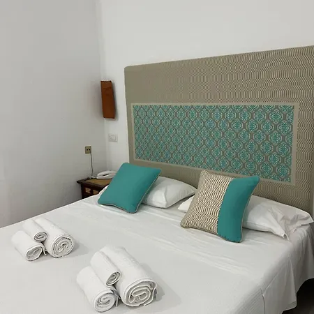 Hotel Da Cecco Santa Teresa Gallura Exterior photo