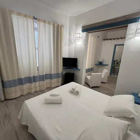 Hotel Da Cecco Santa Teresa Gallura Exterior photo