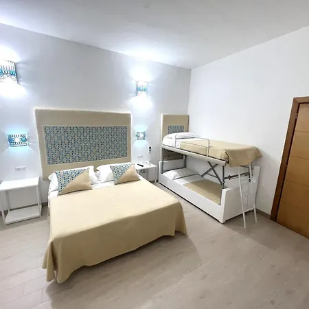 Hotel Da Cecco Santa Teresa Gallura Exterior photo