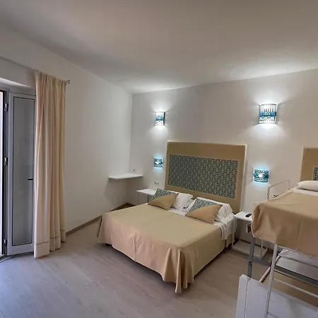 Hotel Da Cecco Santa Teresa Gallura Exterior photo